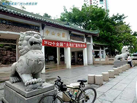 姚志强主创的狮子石雕